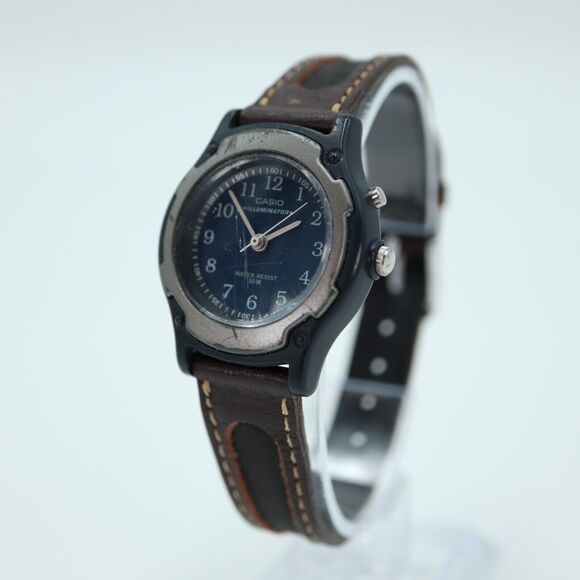 Vintage Womens Casio Illuminator Watch 30mm Blue Dial LQ-141 w New Battery - Picture 1 of 12